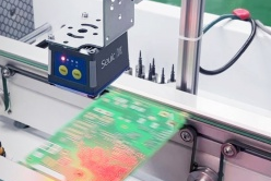 鋰電池噴碼微小、背景復雜？東集 X4 AI 工業讀碼器微距視覺清晰捕捉